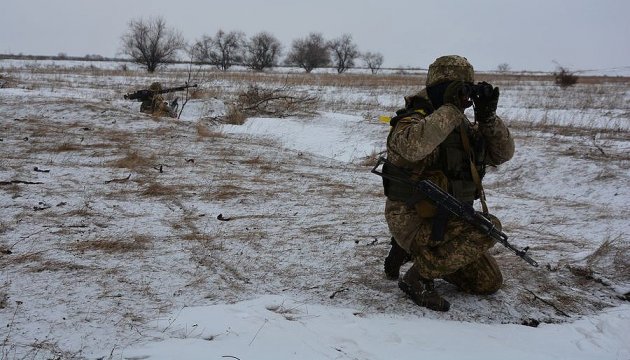 Militants launched 14 attacks on Ukrainian troops in Donbas in last day
