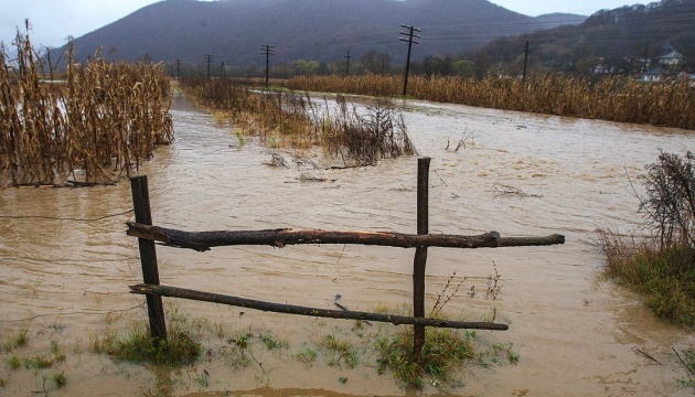 Рятувальники попереджають про підвищення рівнів води у карпатських річках