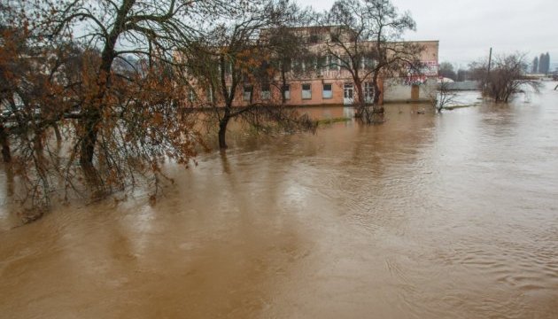Over 100 houses remain flooded in Zakarpattia region