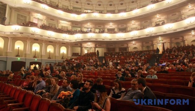 Штурм Жовтневого палацу не вплинув на розклад концертів