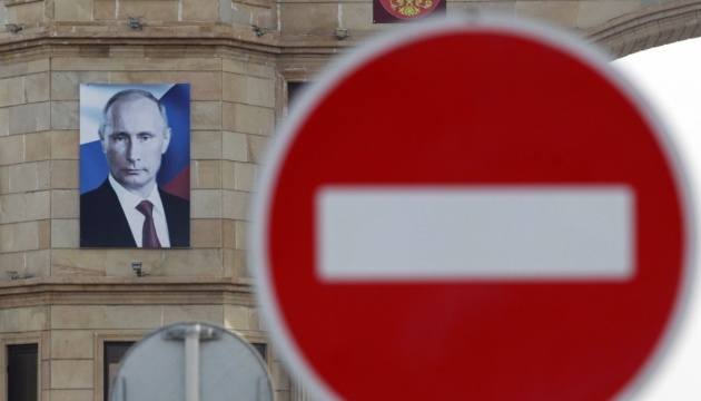 Клімкін обговорить з ЄС санкції для організаторів “виборів Путіна” у Криму