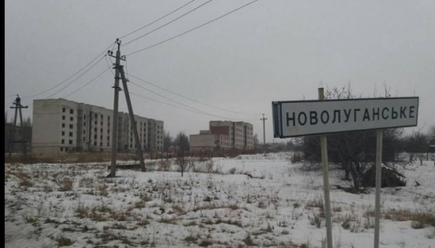 Over 20 buildings repaired in Novoluhanske after enemy shelling 