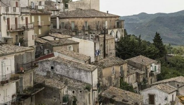 Італійське місто безкоштовно роздає будинки