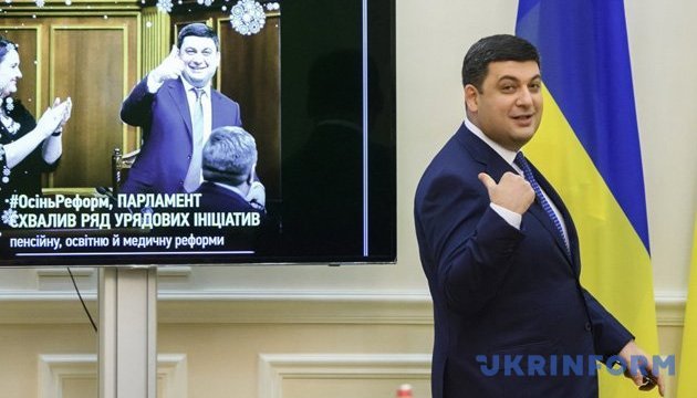 Прем'єр не бачить сенсу у створенні уряду Криму на материковій частині