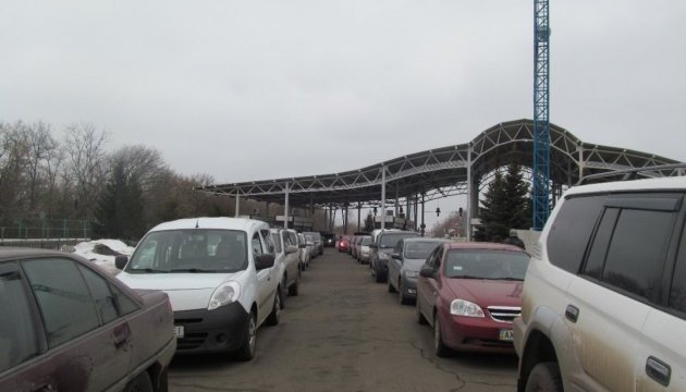 Окупанти не впустили до Криму українських таксистів, які регулярно возять туди людей