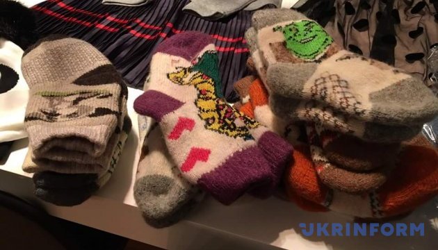 Украинки Бельгии передали помощь детям погибших героев АТО Украинки Бельгии передали помощь детям погибших героев АТО