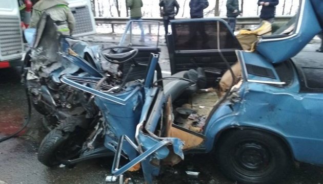 На Львівщині ВАЗ влетів в автобус, п'ятеро постраждалих�
