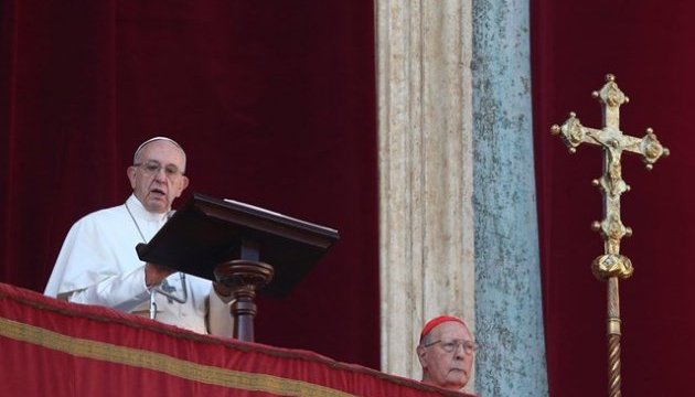 Папа Римський на Різдво попросив миру для України 