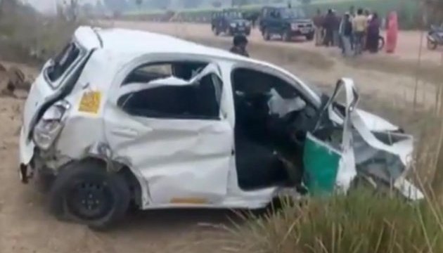 В Індії авто перекинулося на автостраді, загинула українка