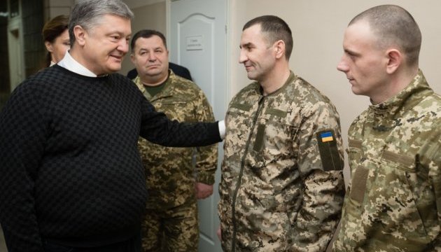 Перемовини про звільнення з полону українських воїнів відбудуться 10 січня - Порошенко