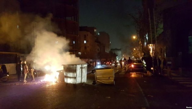Протести в Ірані: ЗМІ повідомляють про масові арешти демонстрантів