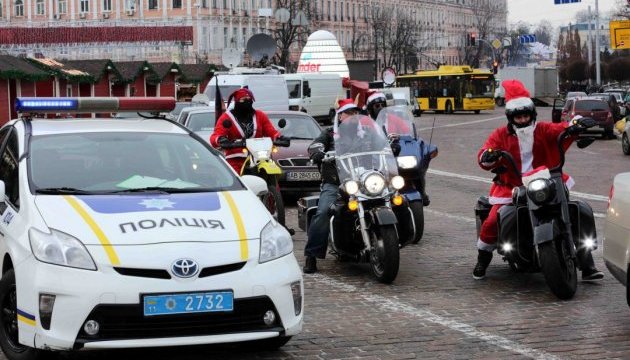 В Україні на новорічну ніч чергуватимуть 12 тисяч правоохоронців�