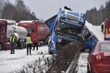 Масштабна ДТП у Чехії: зіткнулися понад 40 автомобілів
