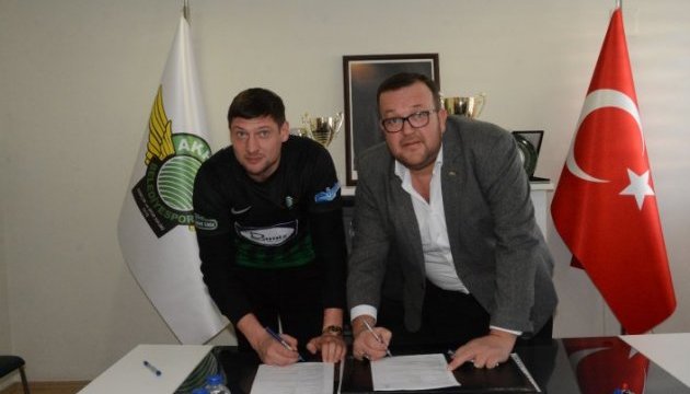 Футбол: Євген Селезньов підписав контракт з турецьким 