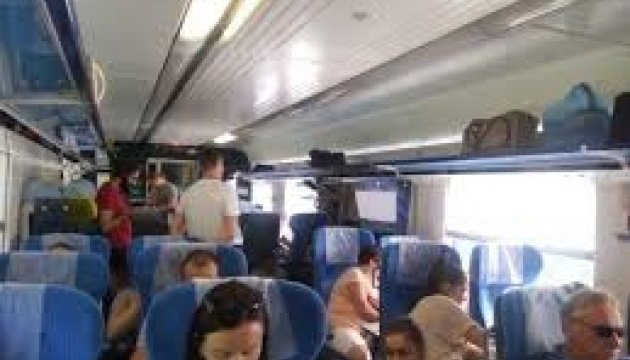 Пасажири бажають, аби поїздка у потязі була комфортною – Урядовий контактний центр Пасажири бажають, аби поїздка у потязі була комфортною – Урядовий контактний центр