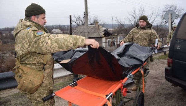 Військові передали бойовикам ОРЛО тіла двох найманців з Росії