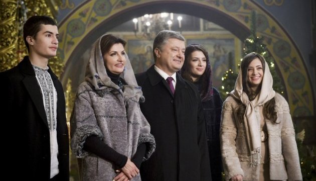 Poroshenko: Wherever we celebrate Christmas, let's remember Ukraine's defenders