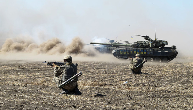 Zwei Soldaten bei Explosion auf Truppenübungsplatz in Oblast Kyjiw verletzt