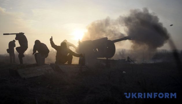 One Ukrainian soldier killed, six wounded and injured in Donbas One Ukrainian soldier killed, six wounded and injured in Donbas