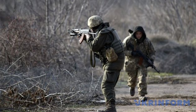  Штаб: бойовики били з мінометів під Опитним і Луганським, поранений боєць 