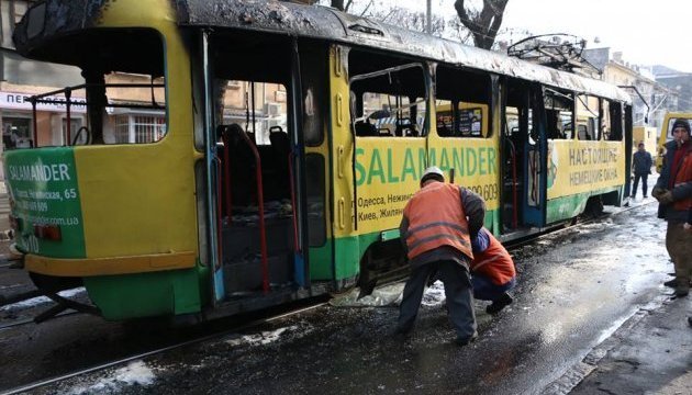 Un tramway a brûlé à Odessa : les passagers ont sauté par les fenêtres (photos, vidéo)