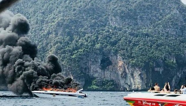 У Таїланді поблизу острова вибухнув моторний човен, 16 постраждалих