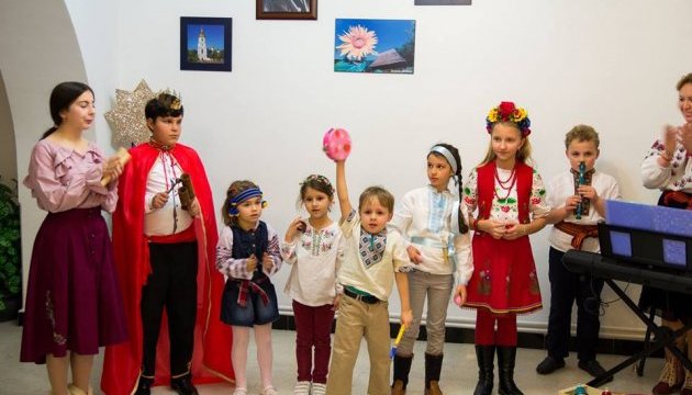Українські діти в Тунісі влаштували Різдвяний вертеп