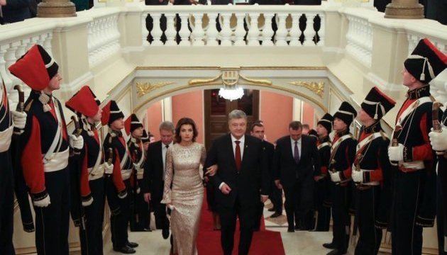 President Poroshenko holds diplomatic reception at Mariinsky Palace. Photos