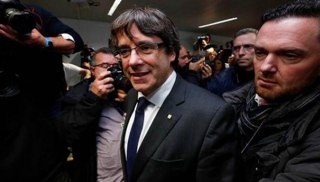 Пучдемон заперечує, що відмовився від керівництва Каталонією