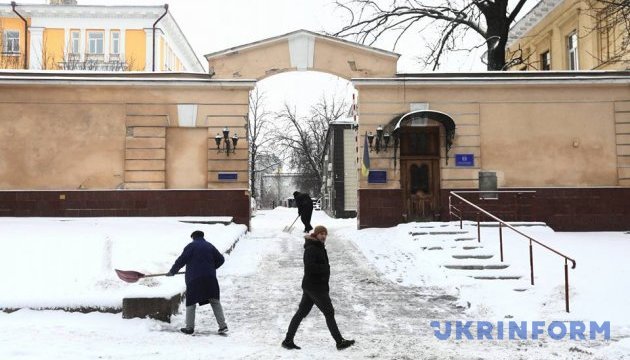 Сьогодні Київ засипле снігом і трохи підморозить