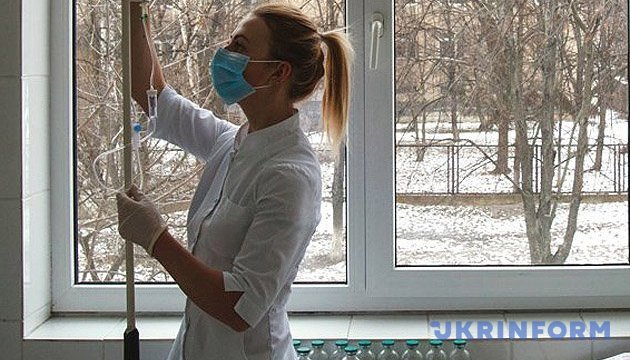 Спалах кору: за тиждень захворіли ще понад 1400 українців
