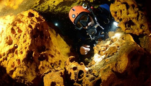 У Мексиці знайшли найбільшу підводну печеру світу