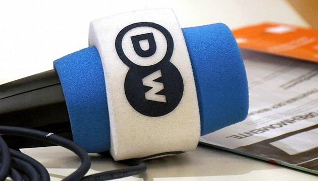 DW cameraman wounded by Russian cluster munitions