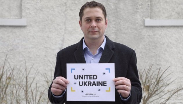Лідер канадської опозиції приєднався до флешмобу #УкраїнаЄдина