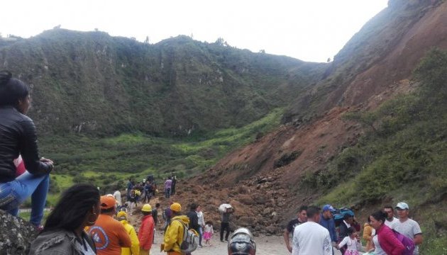 У Колумбії в прірву зірвався автобус, 13 загиблих