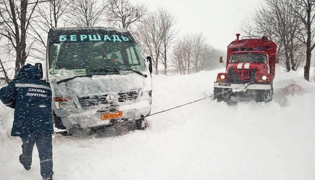 В Киевской области водителям советуют воздержаться от поездок из-за метелей и тумана