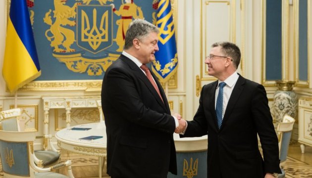 Poroshenko, Volker discuss efforts to restore Ukraine's territorial integrity