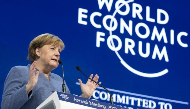 Меркель у Давосі застерегла від протекціонізму та 