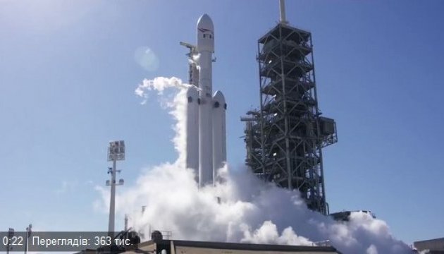 SpaceX випробувала найпотужнішу в світі ракету-носій