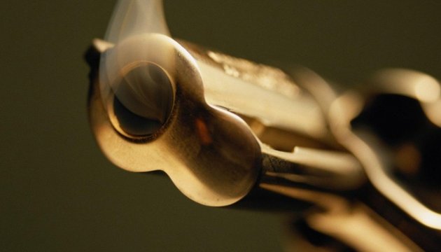 На руках слишком много незаконного оружия На руках слишком много незаконного оружия