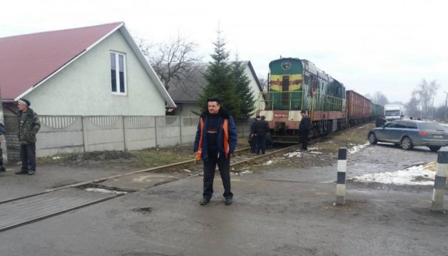 На Львівщині локомотив наїхав на дитину