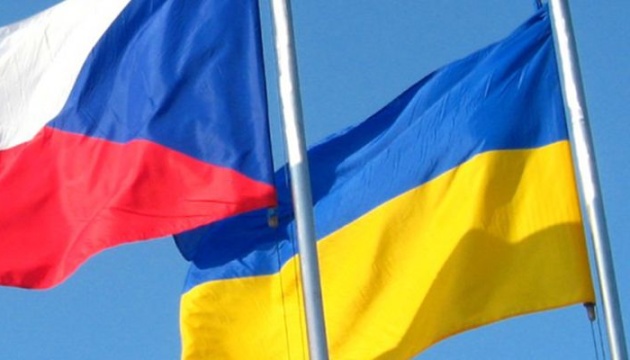 Zelensky wants Ukraine, Czech Republic to build up defense relations