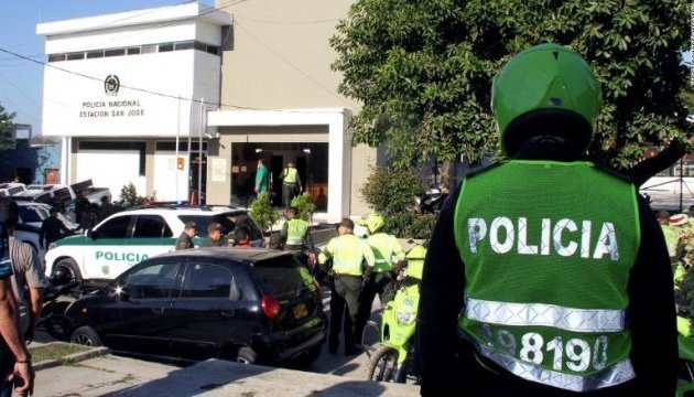 Біля поліцейської дільниці в Колумбії вибухнула бомба, є загиблі