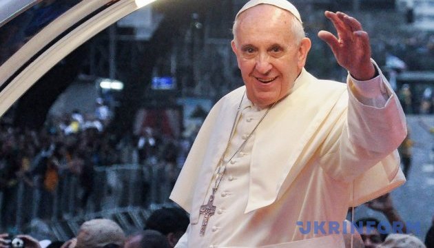 Папа Римський у різдвяному посланні: Нехай Бог принесе полегшення любій Україні