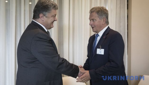 Порошенко запросив переобраного президента Фінляндії до України