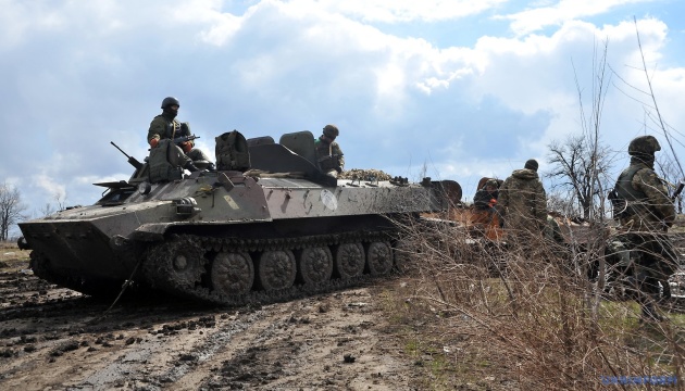 Im Donbass sieben bewaffnete Angriffe des Feindes gemeldet 