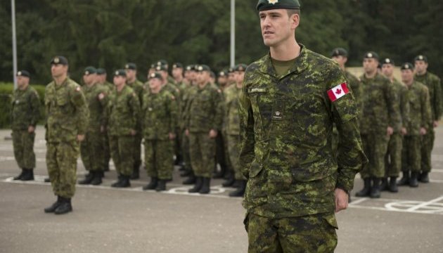 Канада може направити у Польщу військових для допомоги українським біженцям