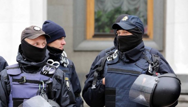 Наряды Нацполиции на улицах усилят Наряды Нацполиции на улицах усилят