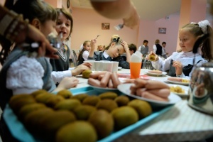 Zelensky: From September 1, all schoolchildren must be provided with free hot meals