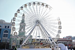 Суд скасував арешт колеса огляду на Контрактовій площі у Києві 